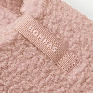 NEW Bombas Women’s Sunday Slippers Sherpa Apricot Beige - Size 7